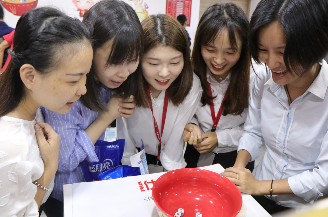 开云-葡超国际比赛日走向成谜;奥兰多魔术门线救险;气氛紧张;团队化学反应显著(完美国际平民17顶级装备图)